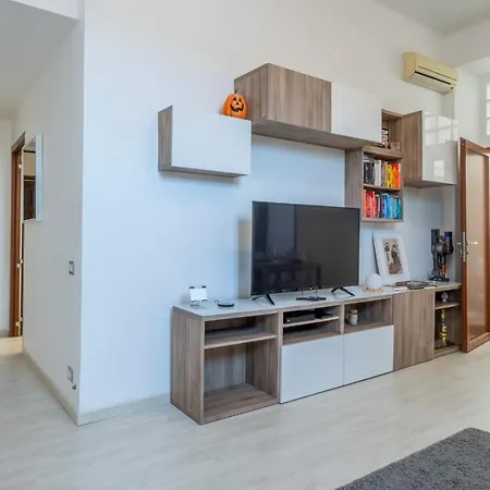 Ht Sunny1 Bedroom Apartment By The Vatican