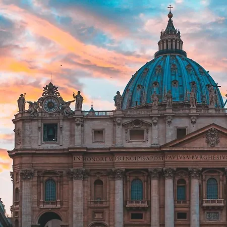 Bright Penthouse 2 M Stops From Vatican Museums