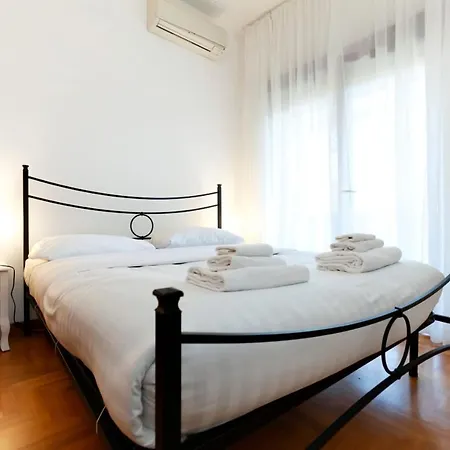Cavalleggeri House