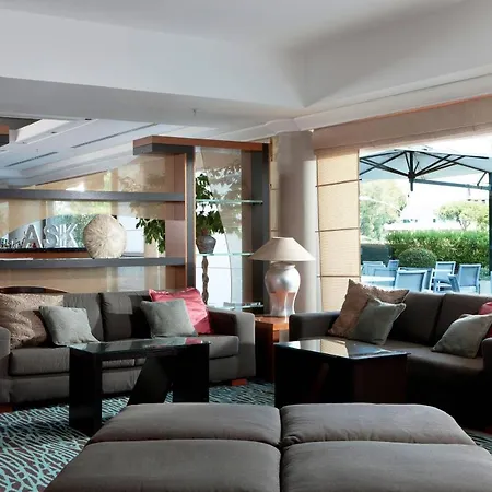 Courtyard By Marriott Rome Central Park
