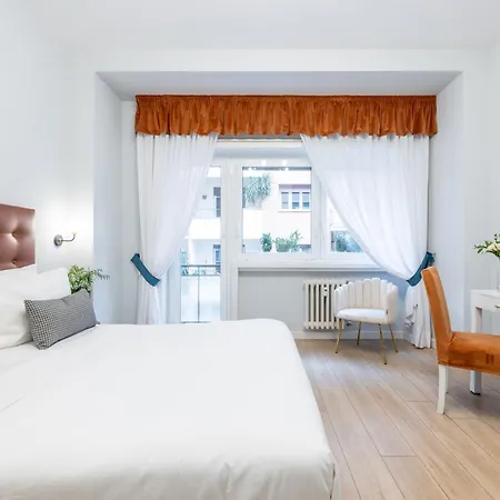 Domus Bella Roma Hotel