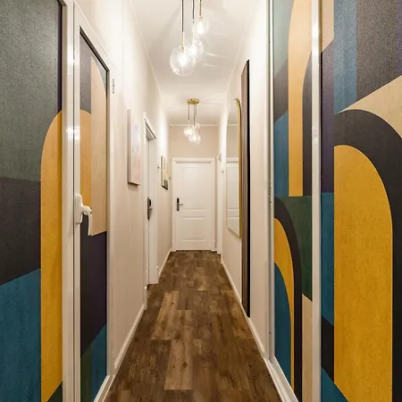 Отель Albadea Deco&Jacuzzi