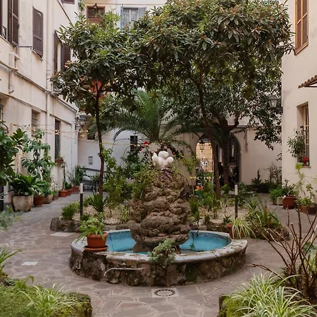 The Secret Garden Of Rome! Apt X2
