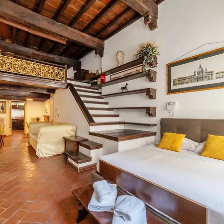 Historical Loft At Campo De Fiori Appartement