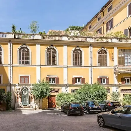 Discover The Pantheon From The Berardi Studio Flat