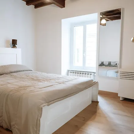 Vascellari Home, Trastevere