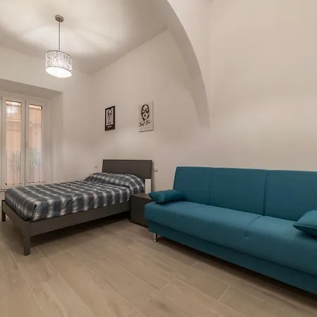 Terme Di Traiano Apartment - 10 Min Dal Colosseo