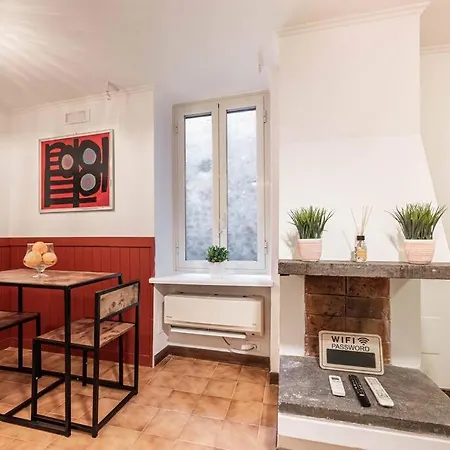 Lungaretta Studio Flat II