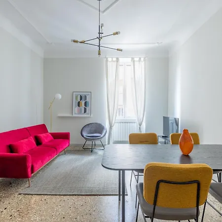 Design Apartment In Prati