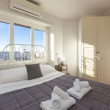 Piramide View By Rental In Rome