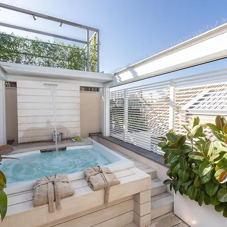Amazing Piazza Venezia With Jacuzzi And Terrace Apartment