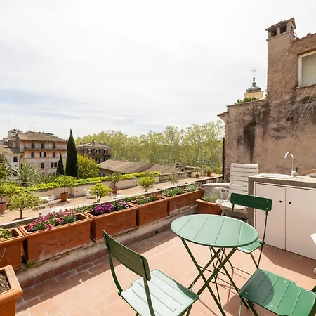 Farnesi Terrace Penthouse Appartement