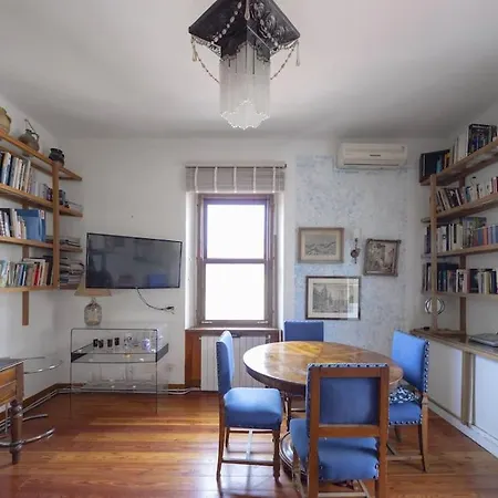 Ponte Milvio History Apartment