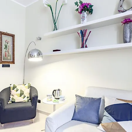 Hostly-Volturno Suite Apartment-Center Of Rome