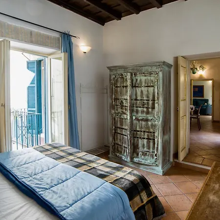 Trevi Fountain Apartment