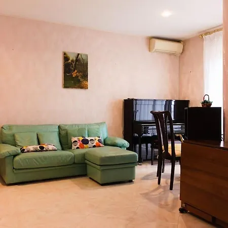 Warm Apartment Near Vatican City