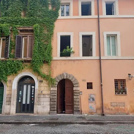 Borgo Pio 182 Vatican Suite