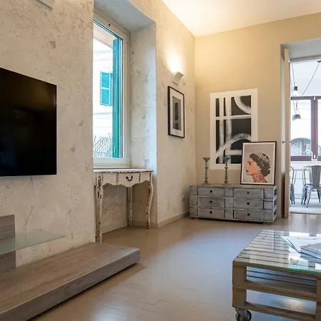 Easytopstay - Trastevere Cozy Nest With Terrace
