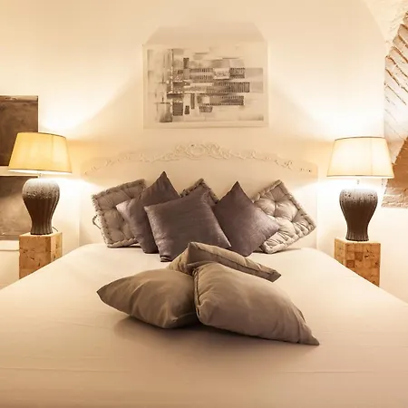 Campo Dei Fiori Historic Apartment