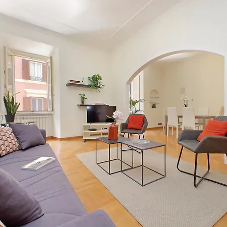 Apartamento A 10 Minuti Da Fontana Di Trevi - Casa Signorile