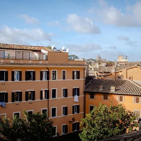 Amazing Penthouse With Terrace And Rooftop In Trastevere