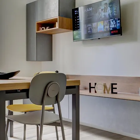 San Giovanni Cozy Apt - Home And More