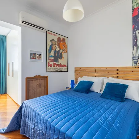 Stracult House Suggestive And Vintage-Pop Apartment