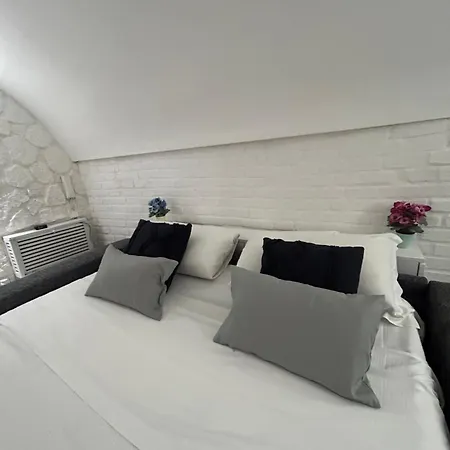 Little Suite Sant Angelo