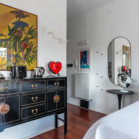 Vittorio Emanuele The Heart Apartment