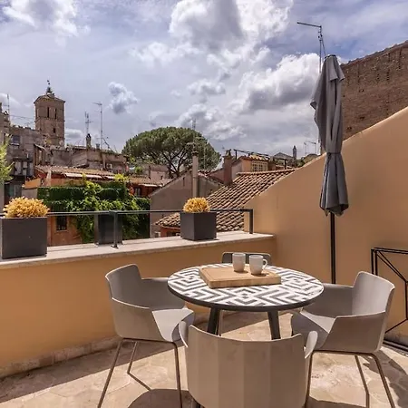 Piazza Dei Renzi Trastevere Building 4 Bedroom With Terrace