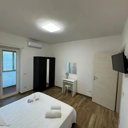Dandy House Apartment