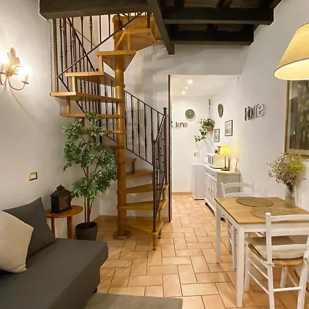 Karma House Deluxe Navona Apartment