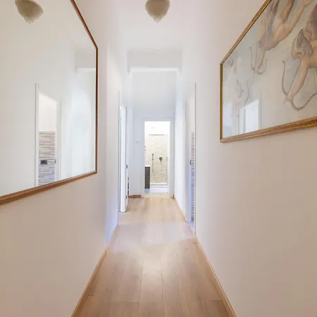Elegant Ostiense Suite