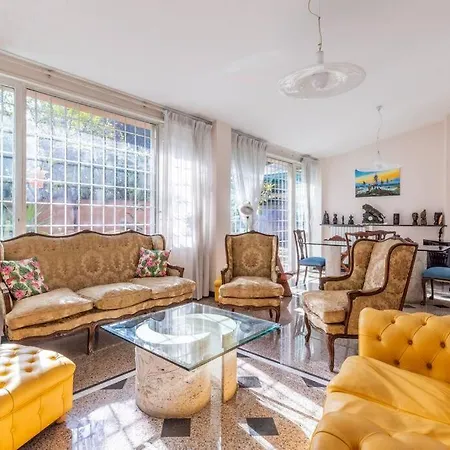 Вилла Residenza Latina -Charme & Relax