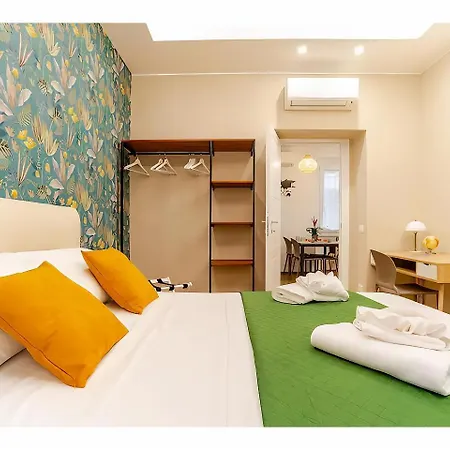 Lux Vaticana Suite