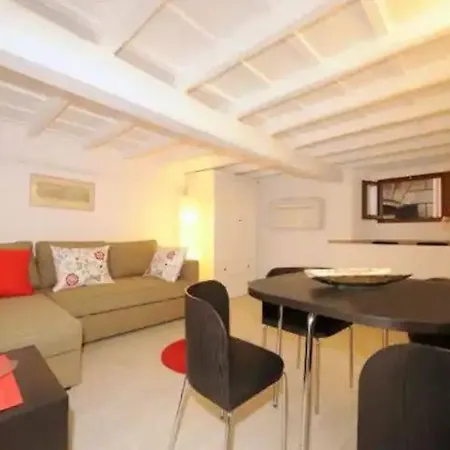 Pantheon Apartment In The Heart Of Rome