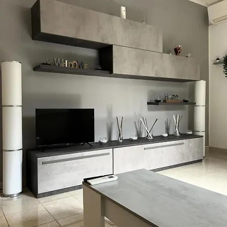 Alex Rhome Apartment