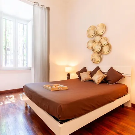 Luxury Historic Apartment Campo Dei Fiori