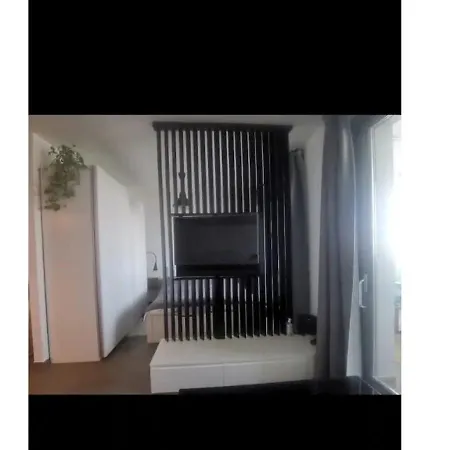 Loft Con Posto Auto Apartment
