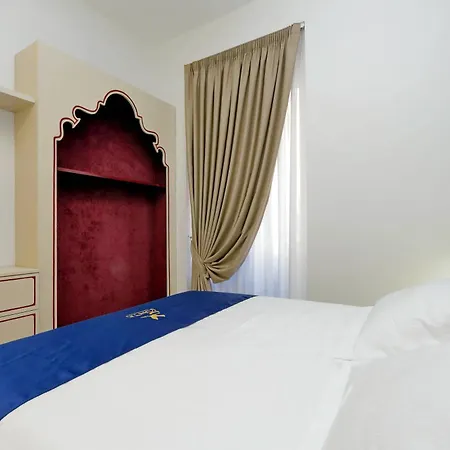 Vatican Family Romantic Suite