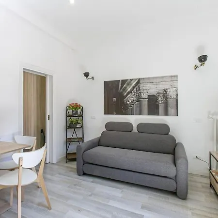 C M Il Balcone Di Galatea Apartment