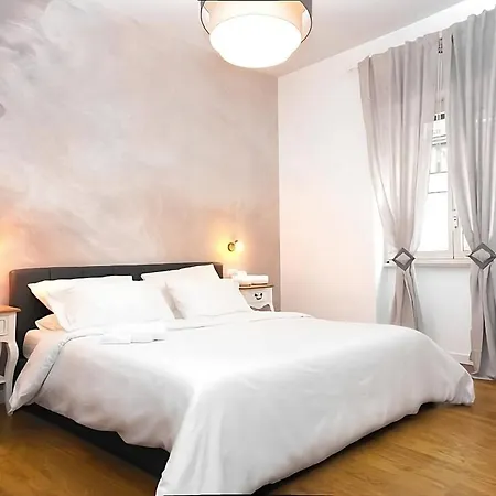 Elegantis Vatican Suite Apartment