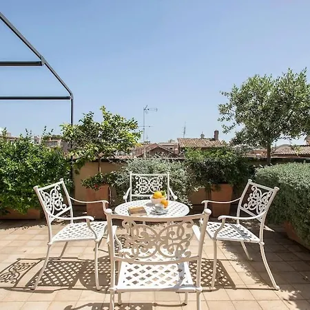 Exclusive City Views From A Sunny Attic Apartment!