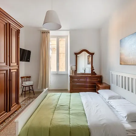 Elegant 3 Bedroom San Pietro Station 200 Mt