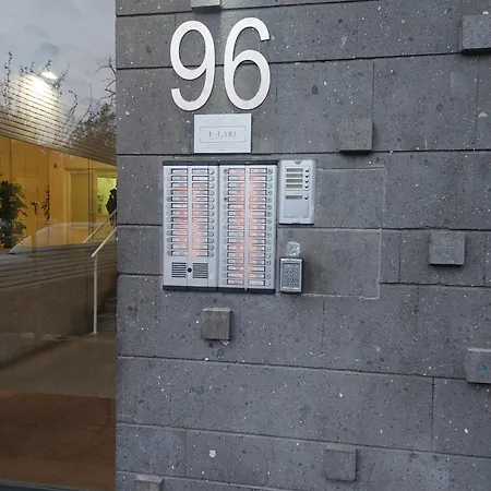 I-Lari Apartment