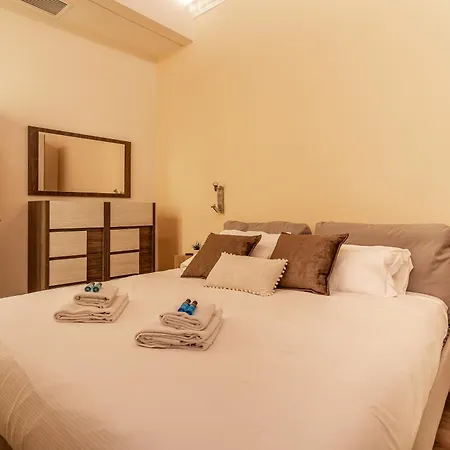 Iflat Augustus Suite Near Pantheon