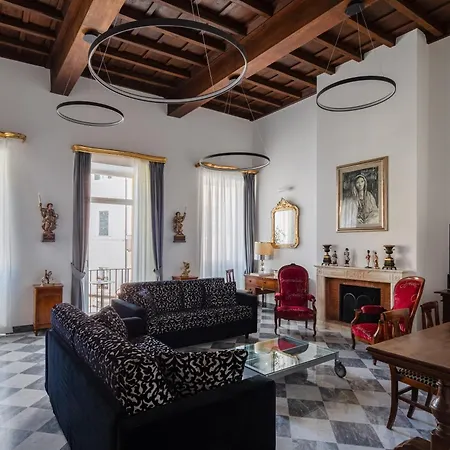 Luxury Apartment In Trastevere San Calisto
