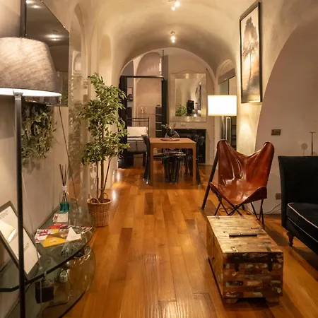 Domus Ciancaleoni - Colosseum - Rione Monti
