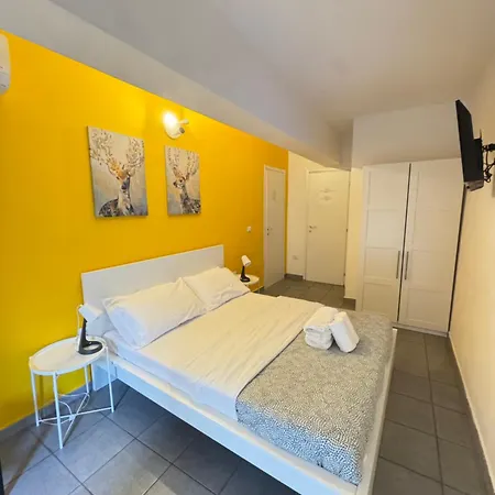 Alexandra Apartment