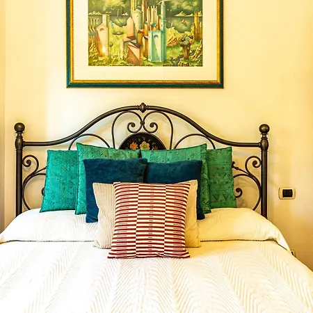 Her - Home Essential Rome